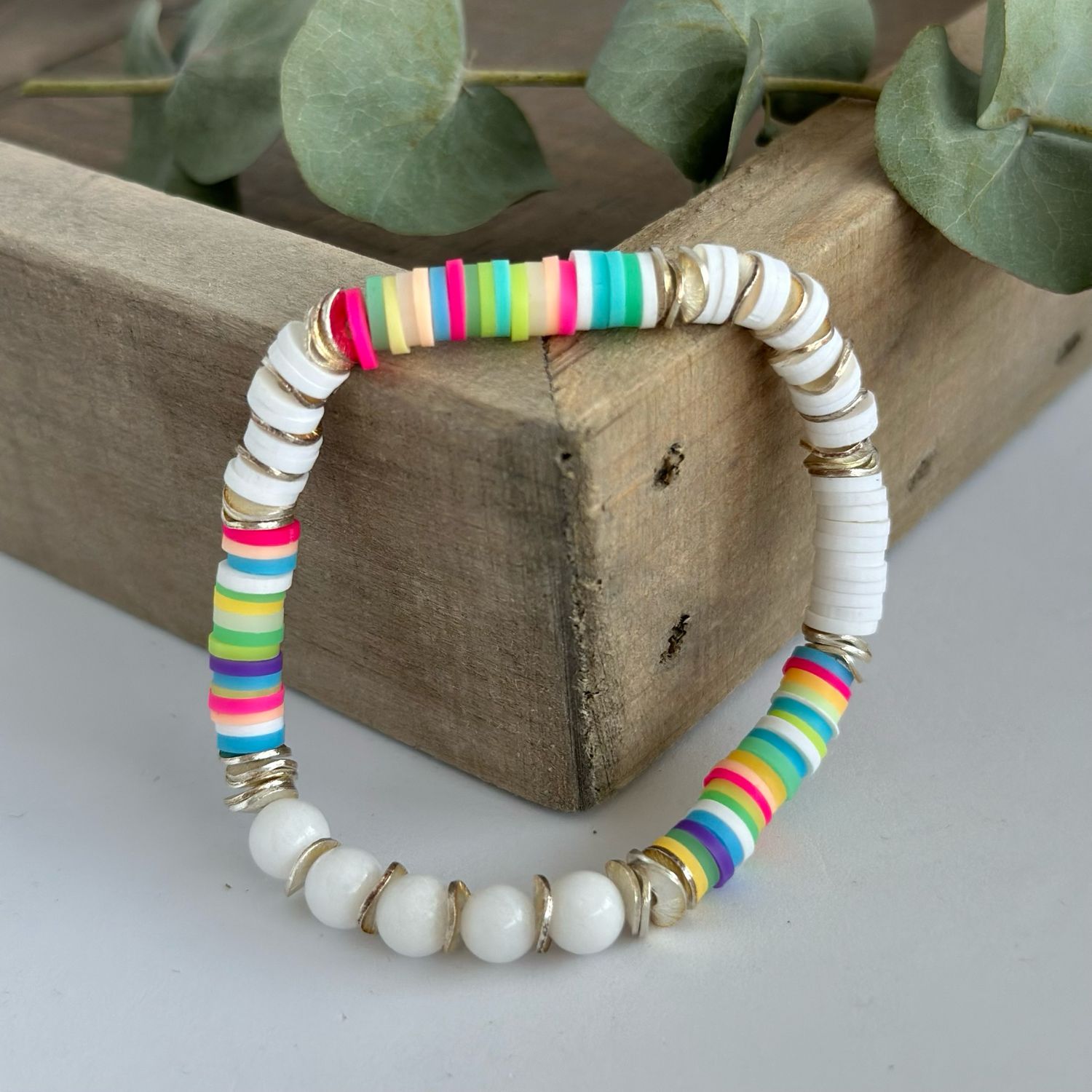 heishi-armband weiss/regenbogen mit silber