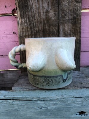 Breast cup