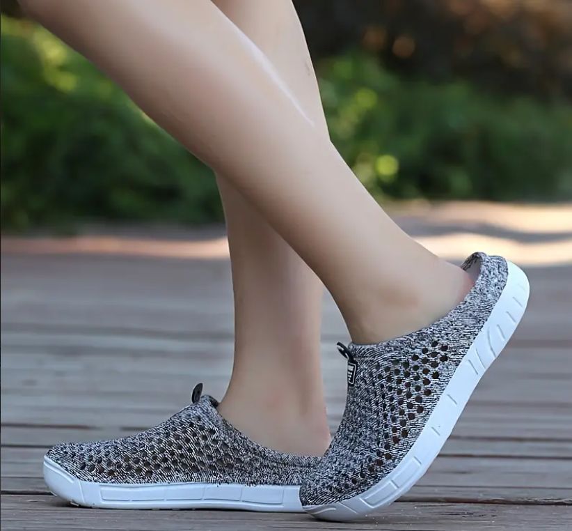 Atmungsaktive Slip-On-Sneaker  Größe 38,5- TQ1459166