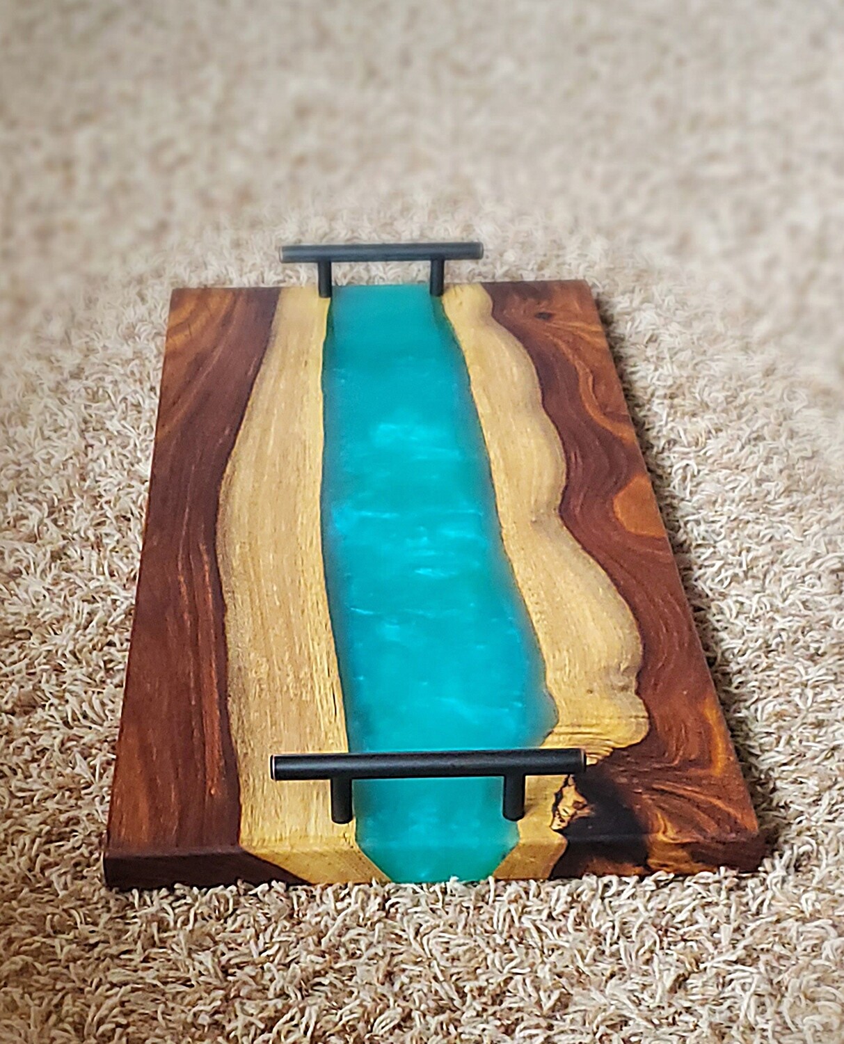 Epoxy River Charcuterie Board Epoxy River Charcuterie Board