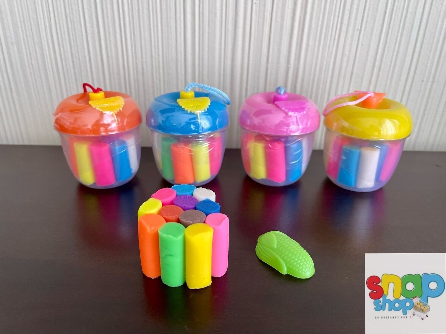Manzanita con plastilinas