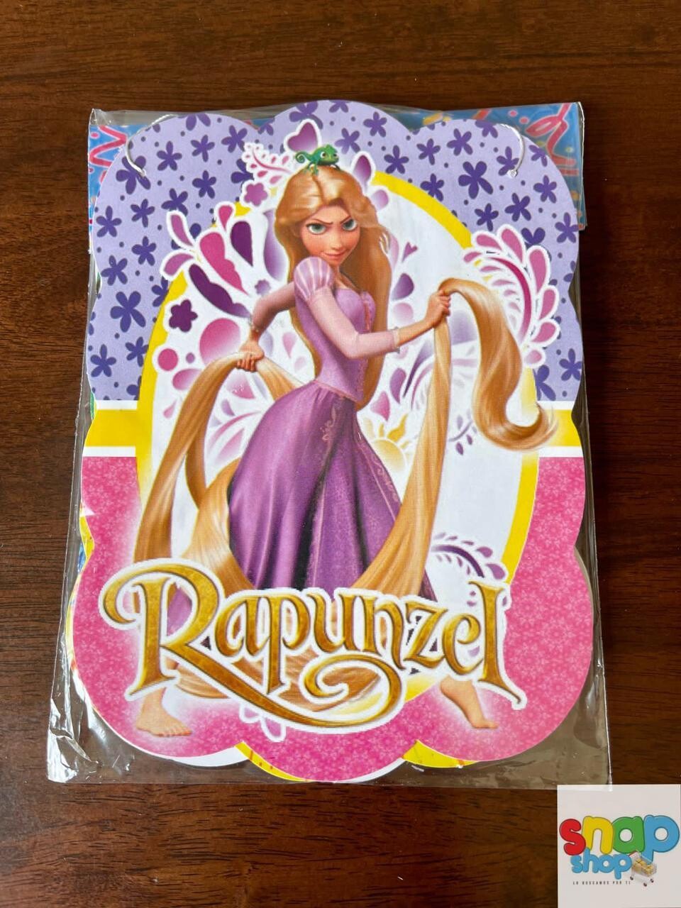 Letrero feliz cumpleaños Rapunzel