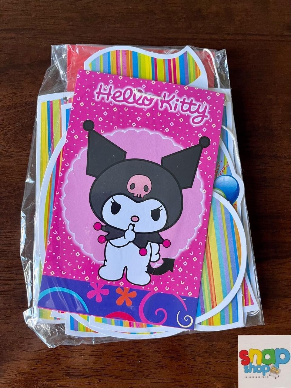 Letrero feliz cumpleaños Hello Kitty y Kuromi