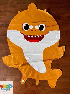 Globo figura Baby Shark anaranjado