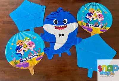 Set 5 globos Baby Shark azul