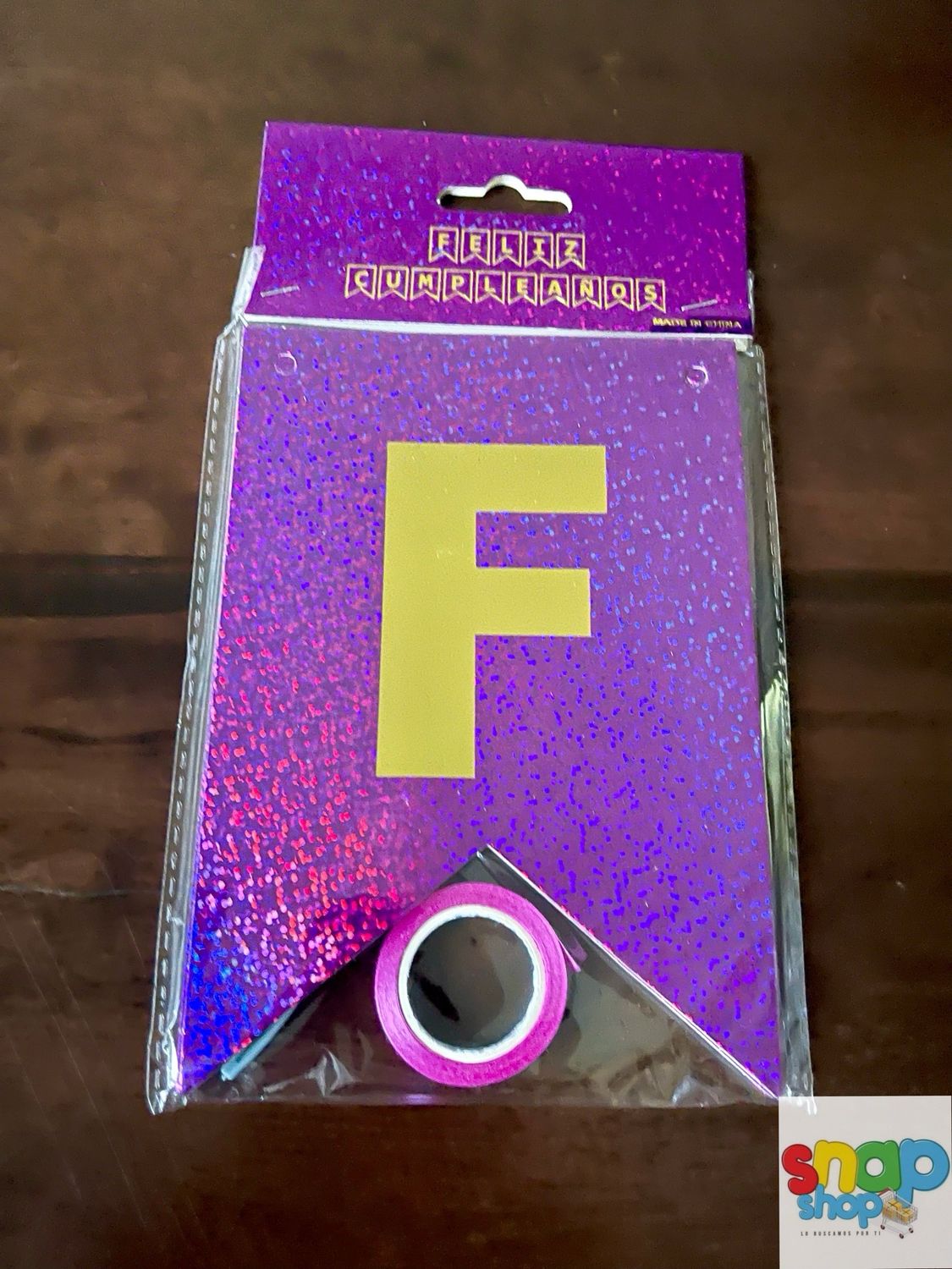 Letrero Feliz Cumpleaños morado con destellos