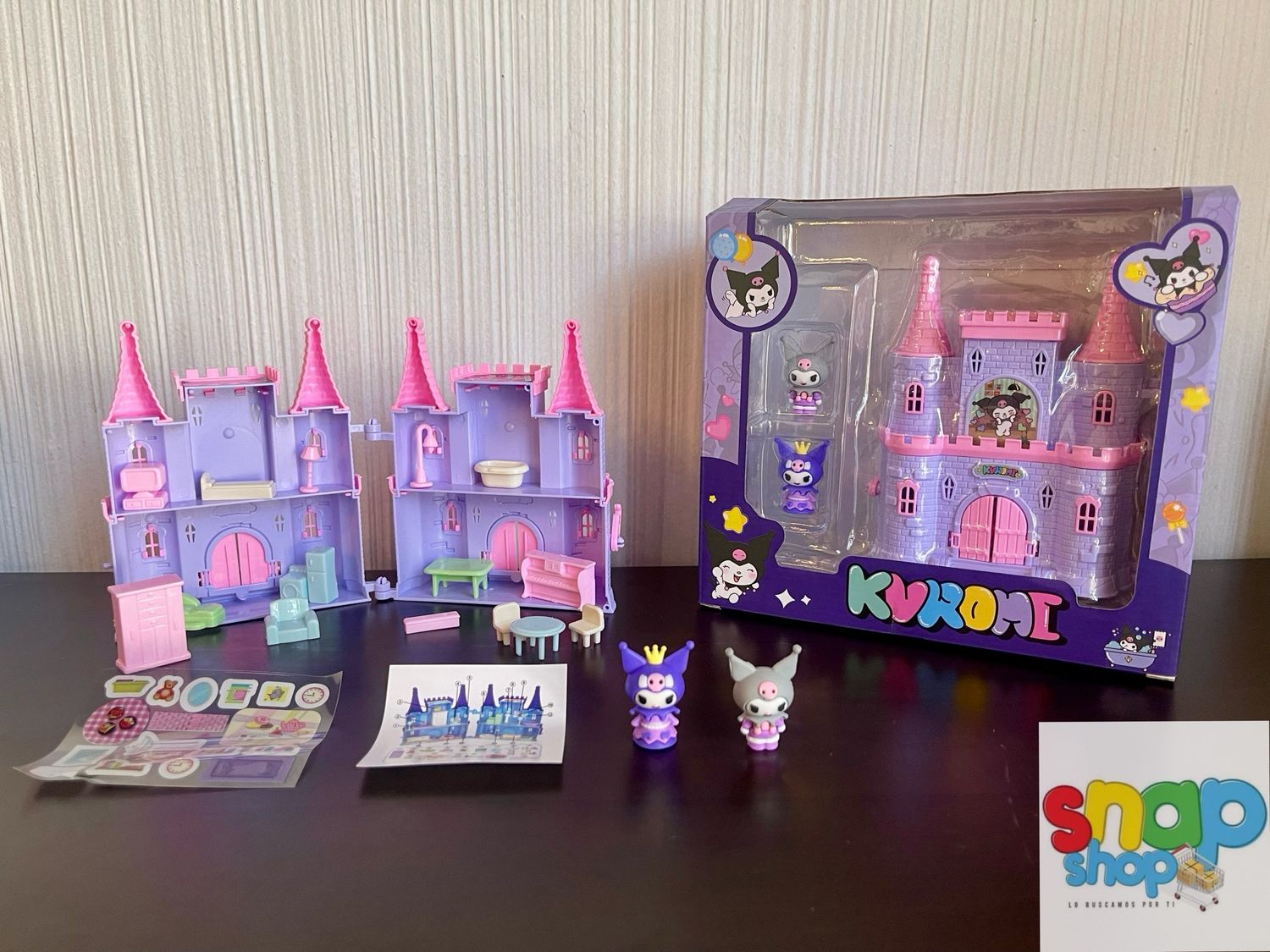 Castillo Kuromi con figuras miniatura