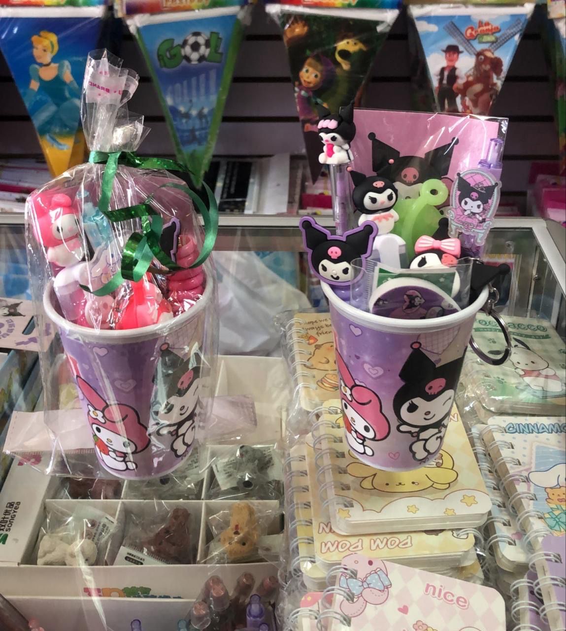 10 vasos para sorpresas Kuromi, puede incluir cualquier temática