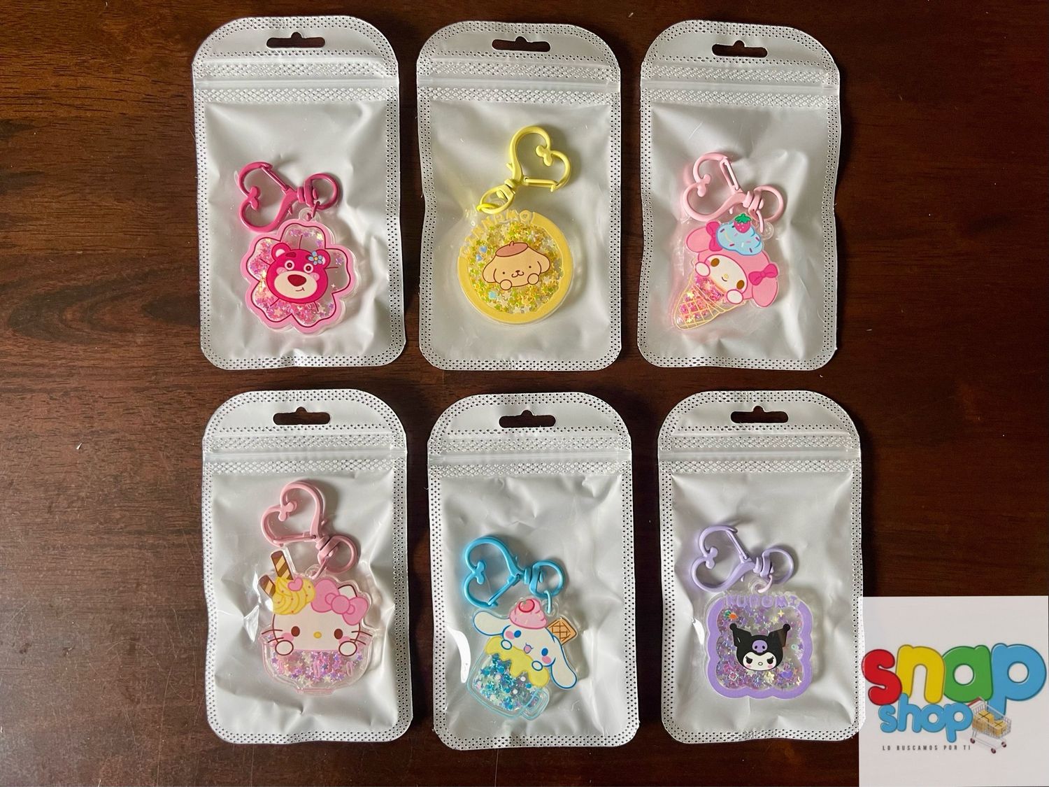 Llaveros Sanrio con brillantina