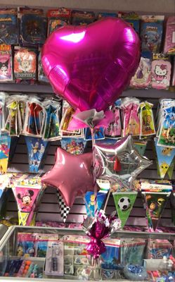 Arreglo de 3 globos metálicos con base de barro