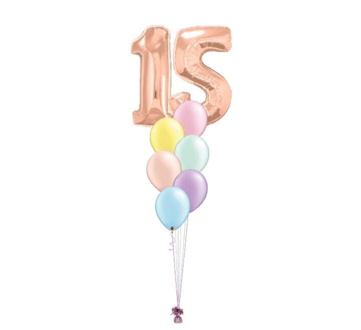 Arreglo de globos de números con  helio