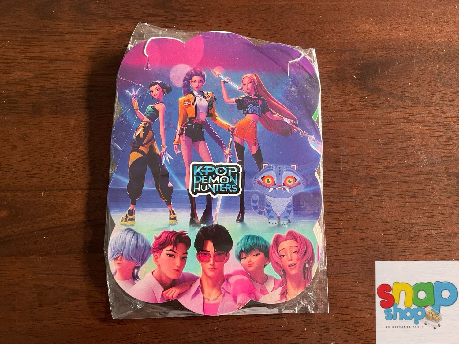 Letrero Feliz cumpleaños Guerreras K-pop