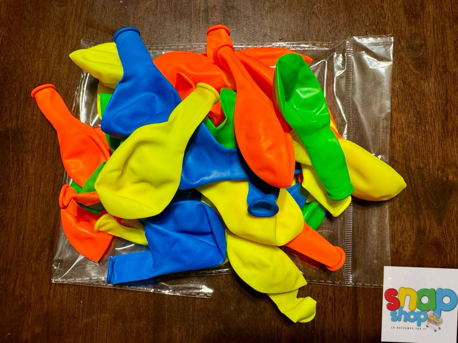Paquete 24 globos látex Neón