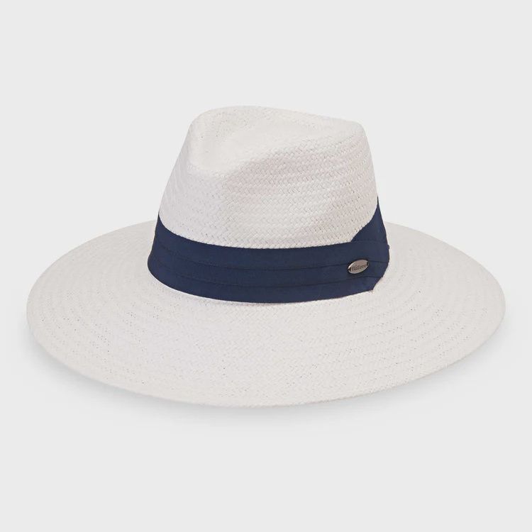 Klara, Colour: White