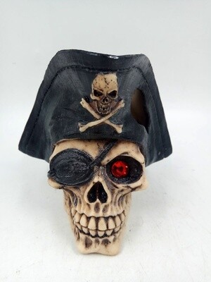 Crâne de pirate en polyrésine Aqua-fit 5x4.75x4.75&quot;