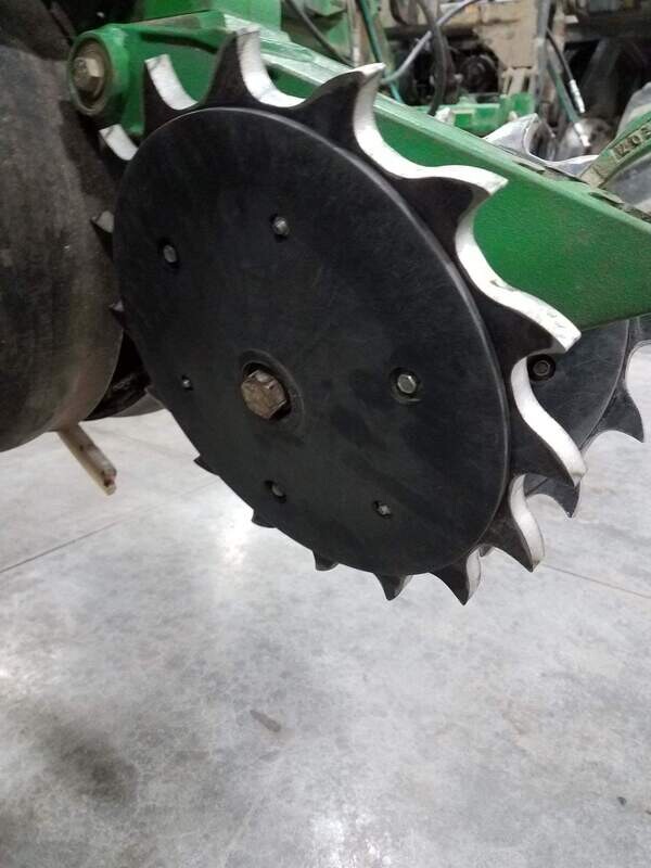 Saber Planter Closing Wheels