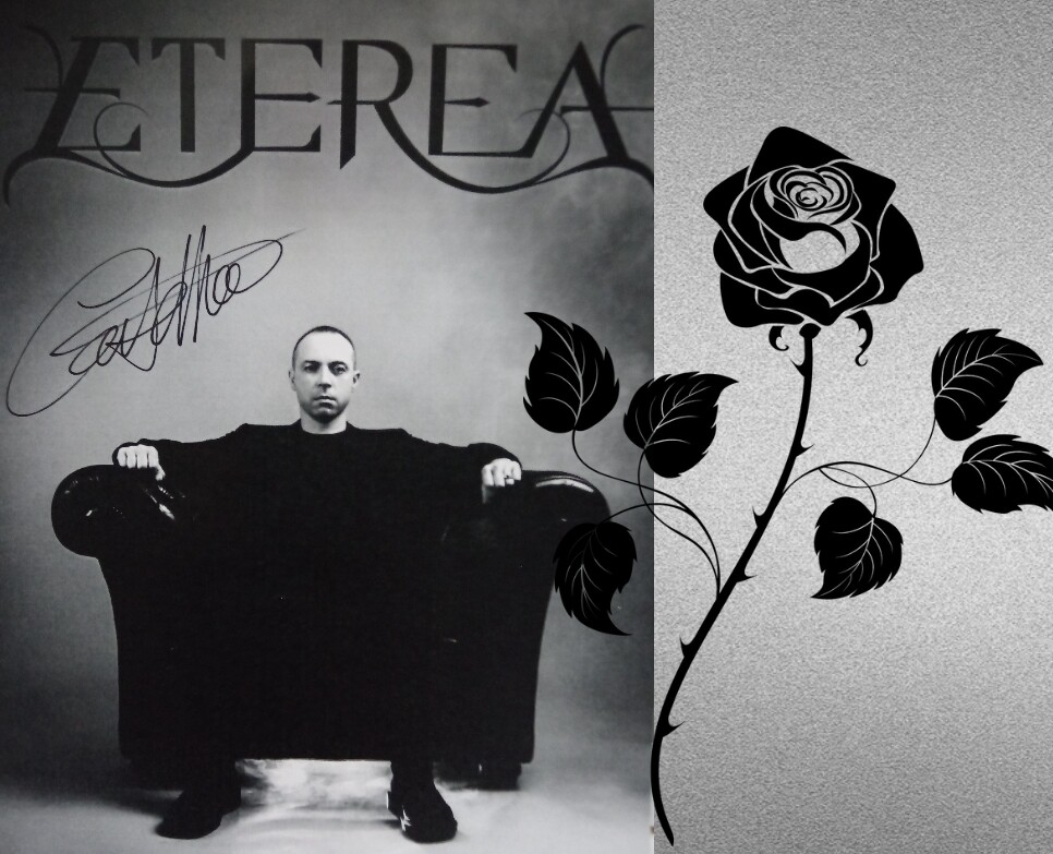 AN AUTOGRAPHED OFFICIAL ETEREA PIC