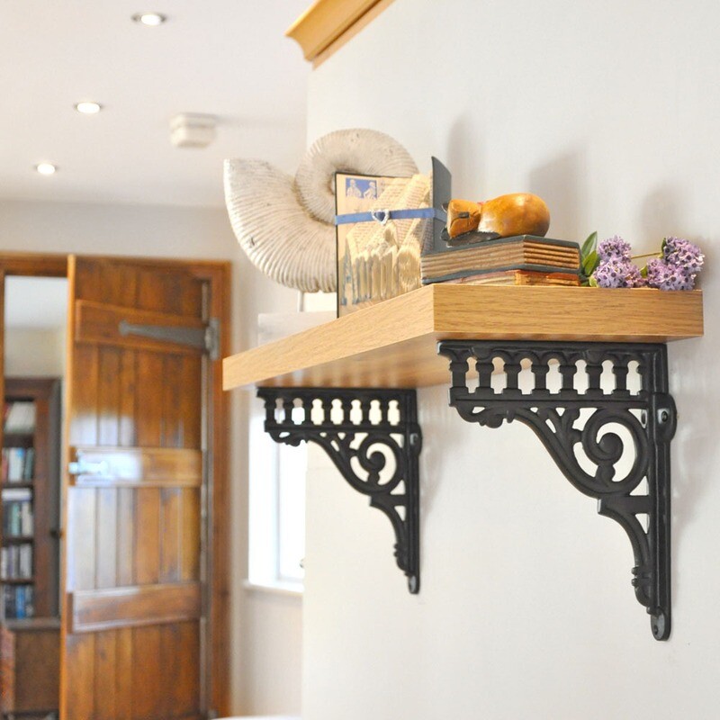 Romanesque Cast Iron Shelf Bracket (Single)