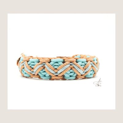 MYSTIQUE W MYSTIQUE W