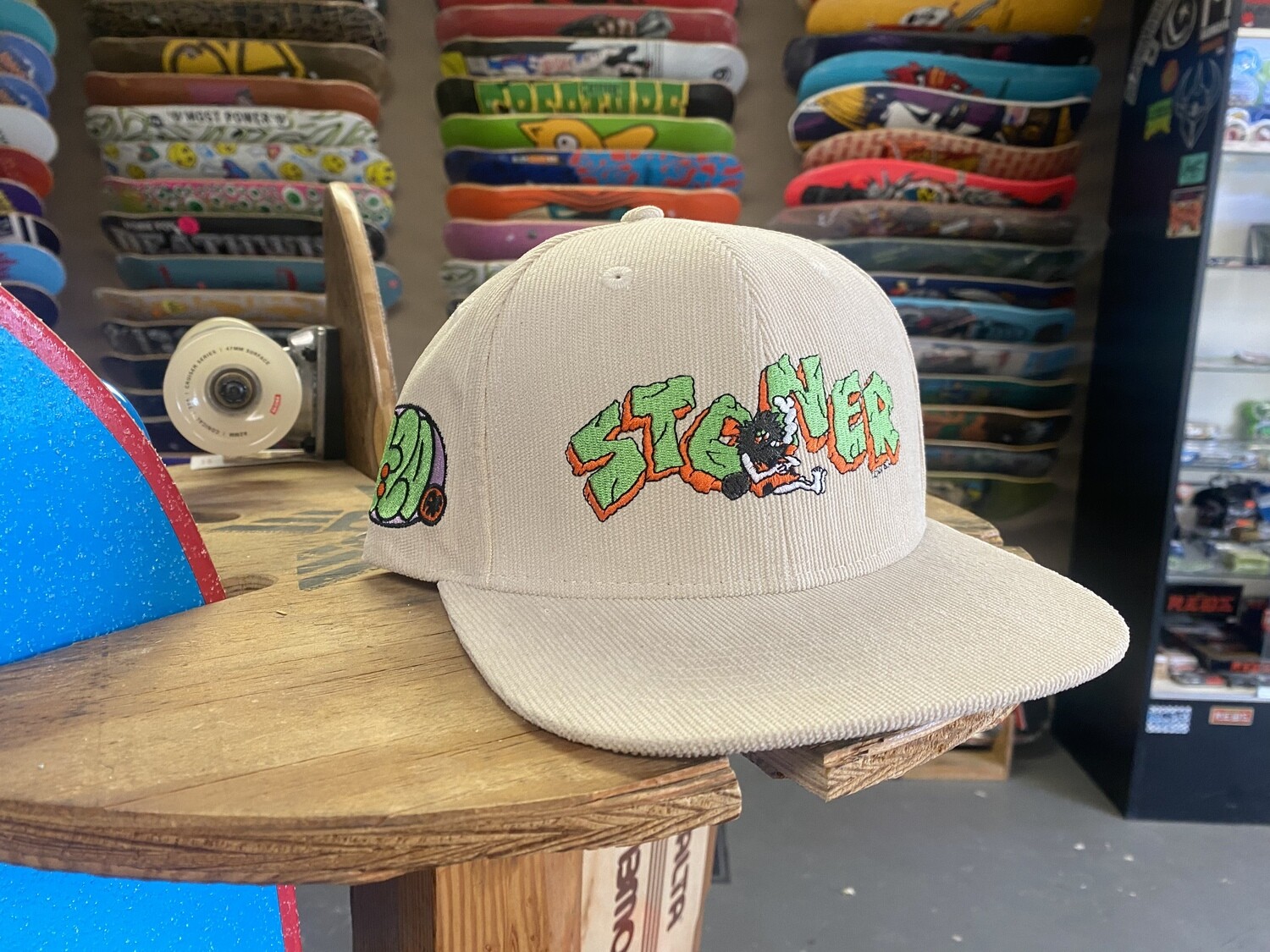 Cream Snap Back Stoner Corduroy Hat High quality embroidery High quality fabrics High quality