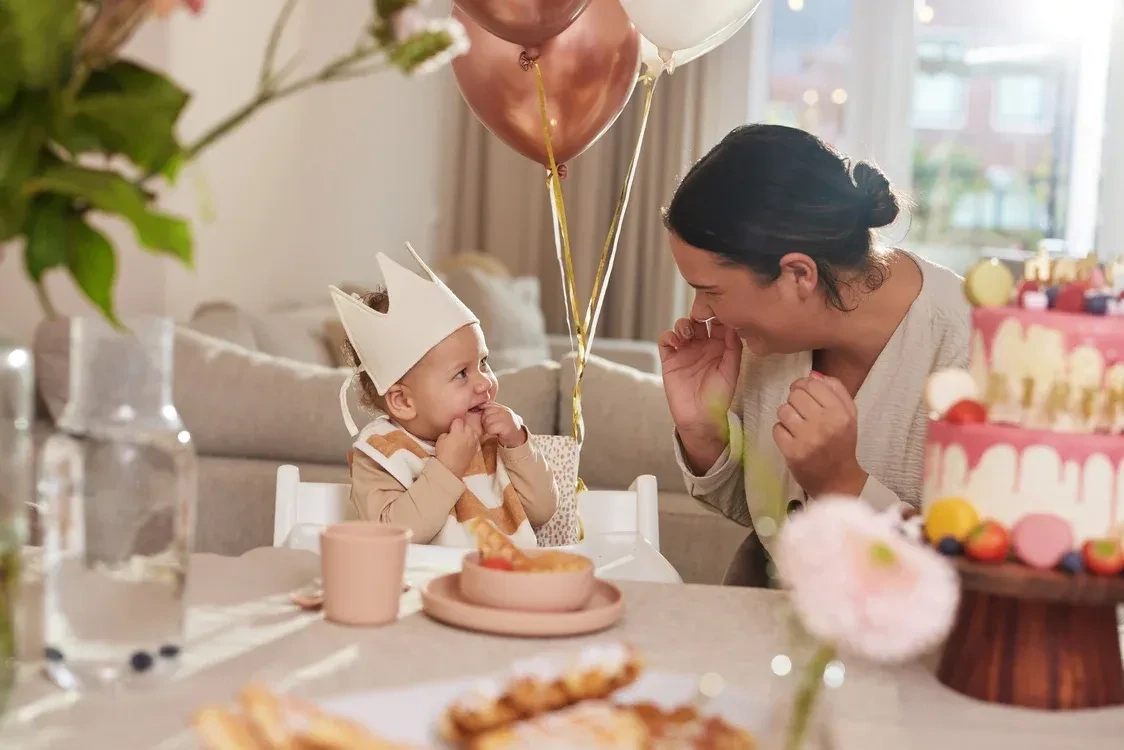 Verjaardagskroon met naam, Ivory