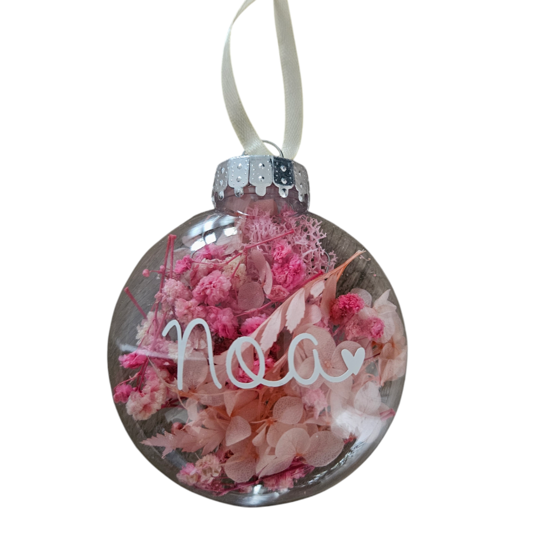 Kerstbal met naam, roze droogbloemen