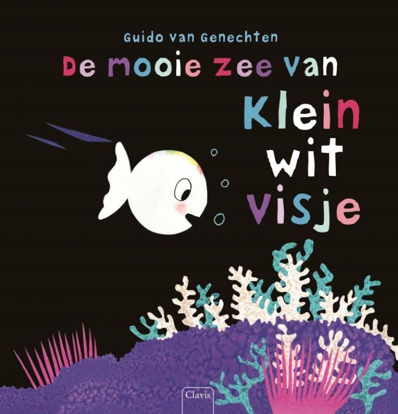 ​De mooie zee van klein wit visje