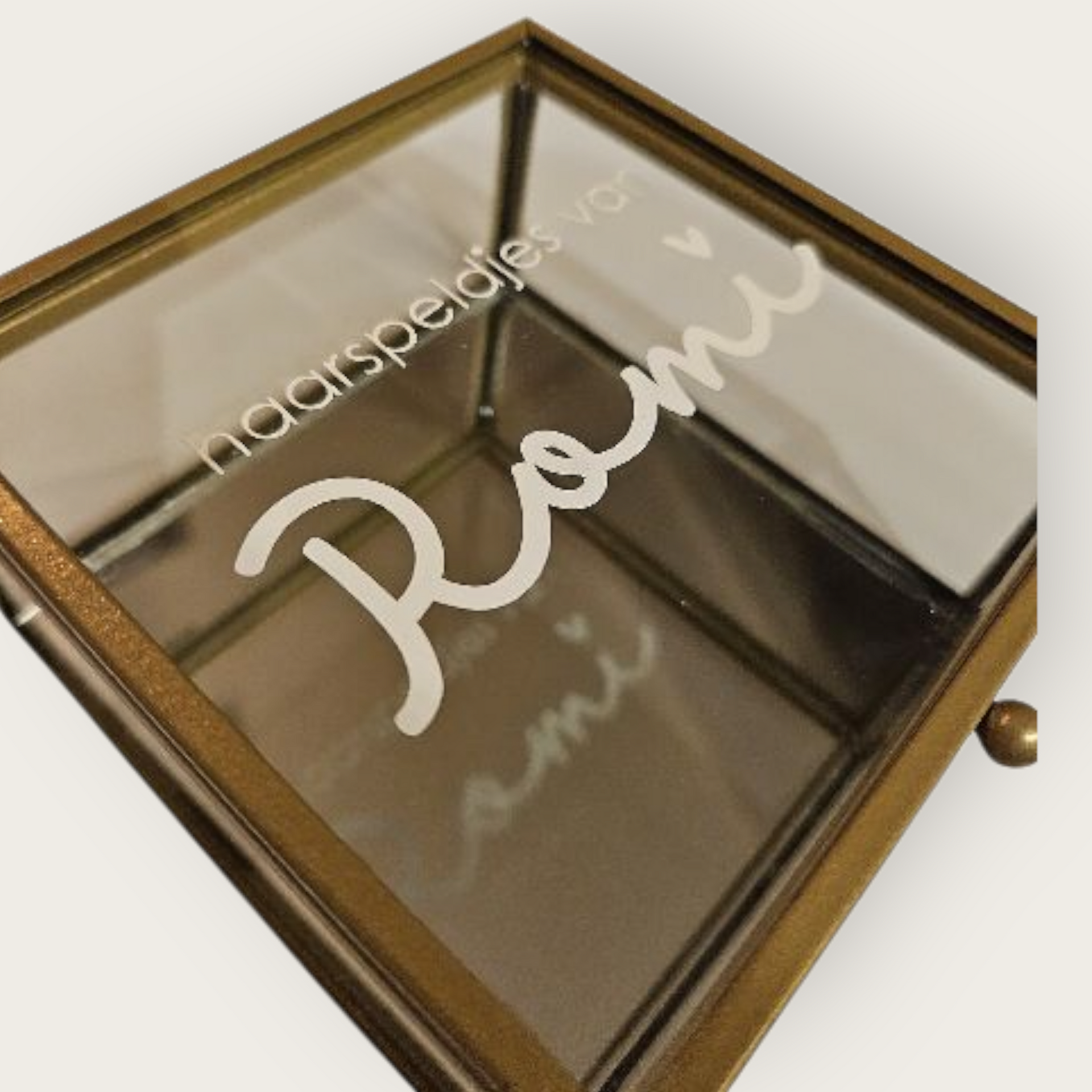 Glazen kistje, haarspeldjes