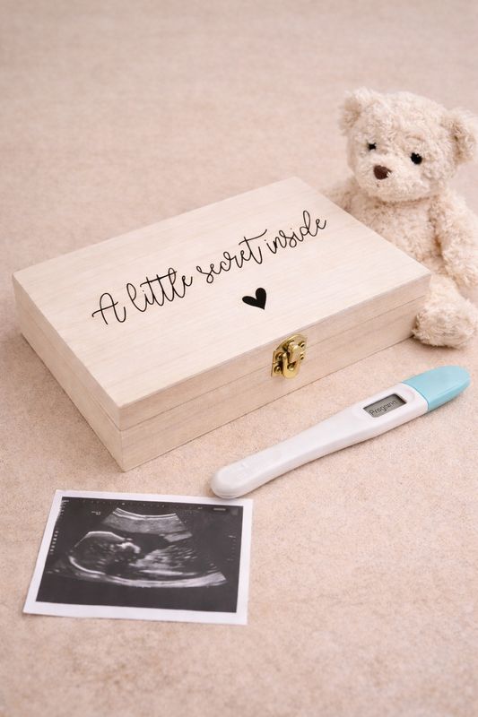 Zwangerschapsaankondiging, kistje