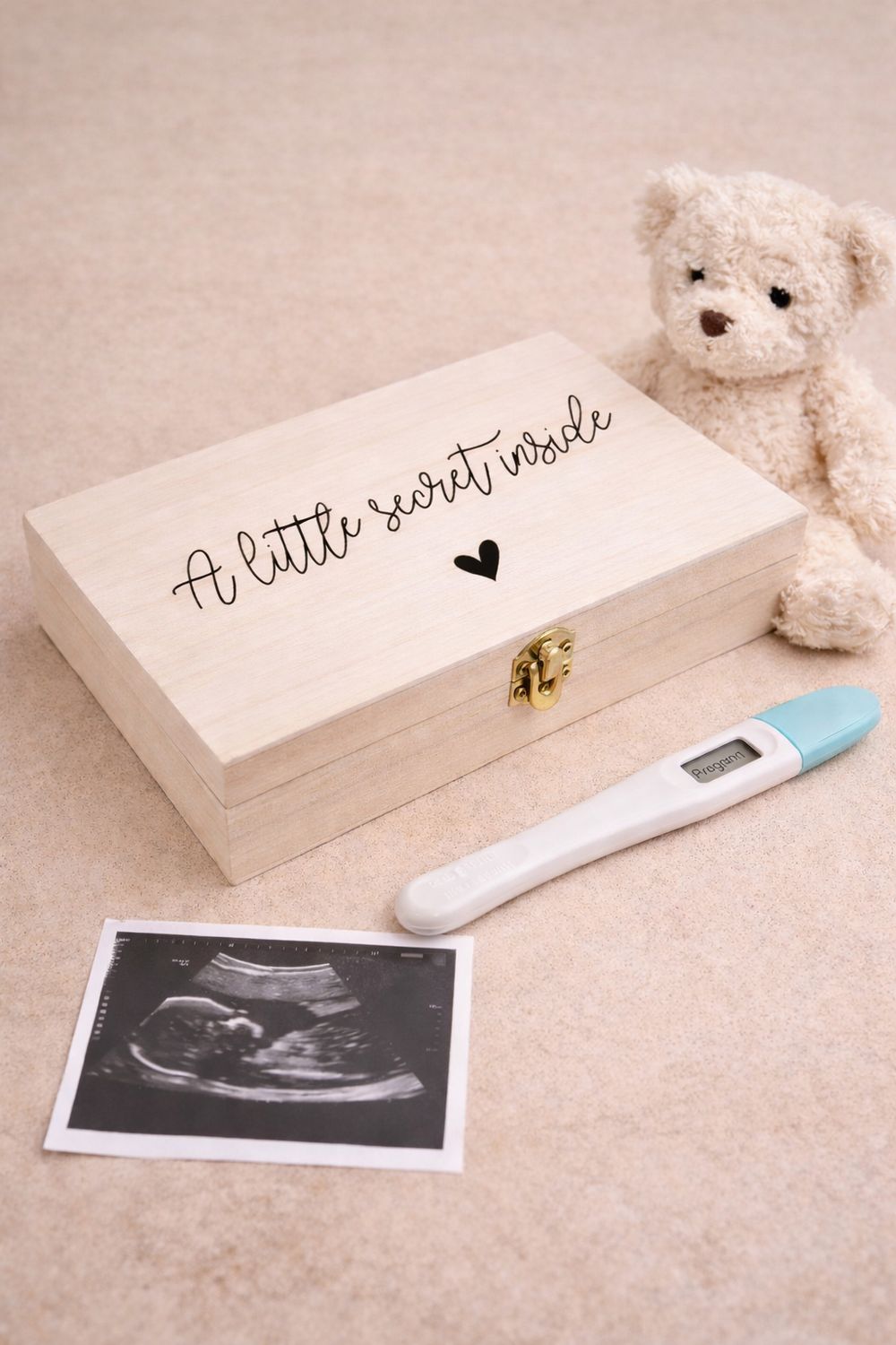 Zwangerschapsaankondiging, kistje
