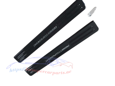 CARBON OUTER KICKPLATE COMPLETE FOR FERRARI SF90