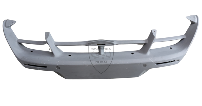 REAR BUMPER CARBON MIDDLE PART FOR MCLAREN 750S