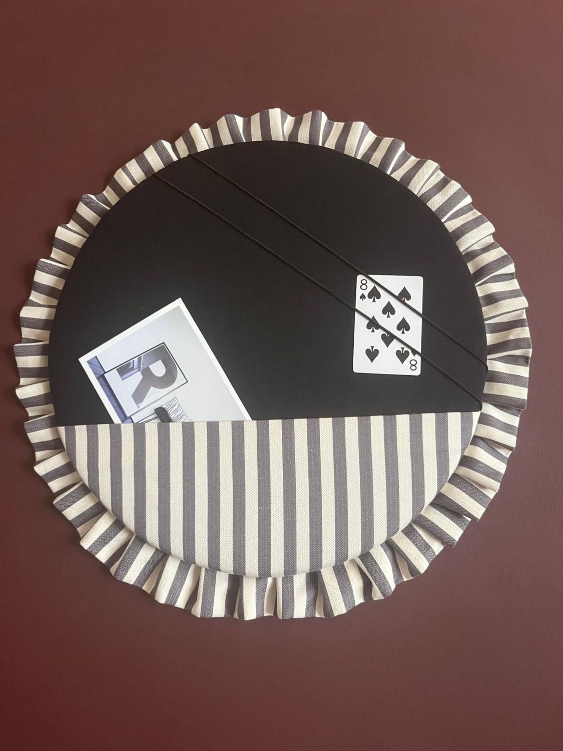 Black&White Ruffle Pinboard