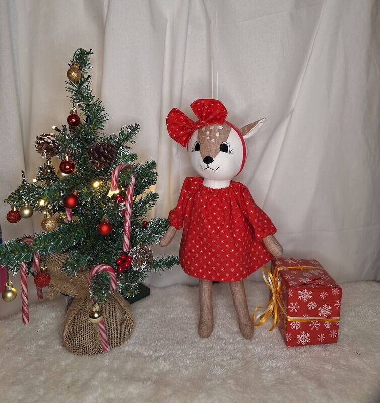 Reh, handemachtes Reh, Stofftier, Kuschelpuppe, Weihnachten,