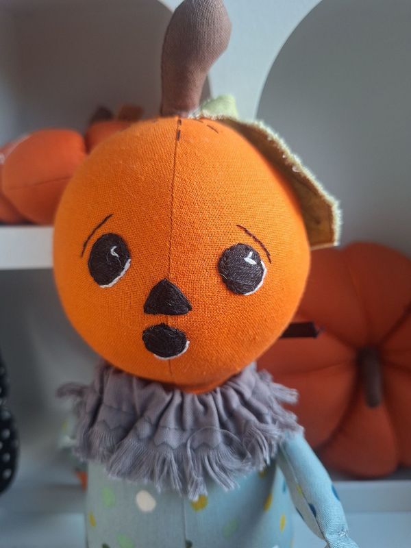 Handgemachtes Kürbismännchen - Liebevolles Unikat aus Baumwolle