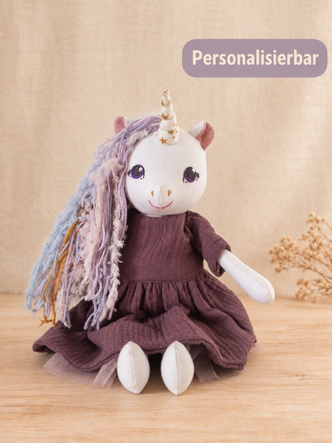 Personalisierbares Einhorn Lottie, handgemachtes Kuscheltier aus Baumwolle