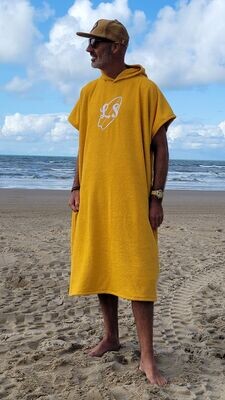 Lon's Poncho - Oker Geel Lon's Poncho - Oker Geel