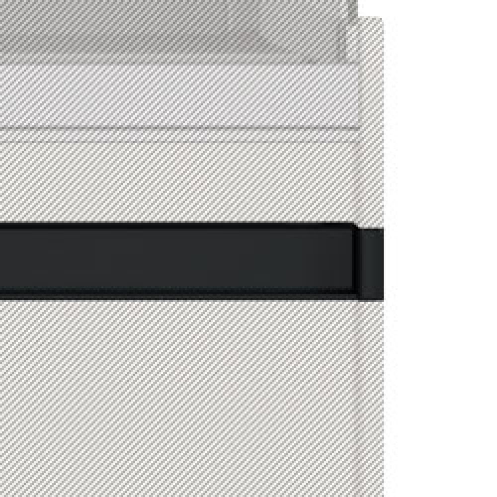 Standard configuration: Baseboard and molding - BLACK