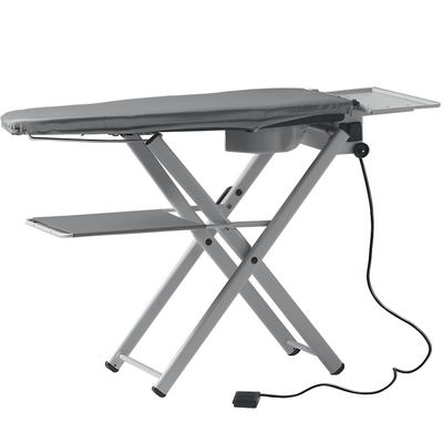 Ironing table with aspiration