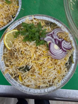 Chicken Biryani With Raitha