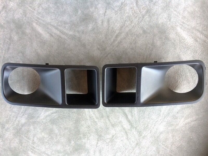 SRT stock Fog bezels