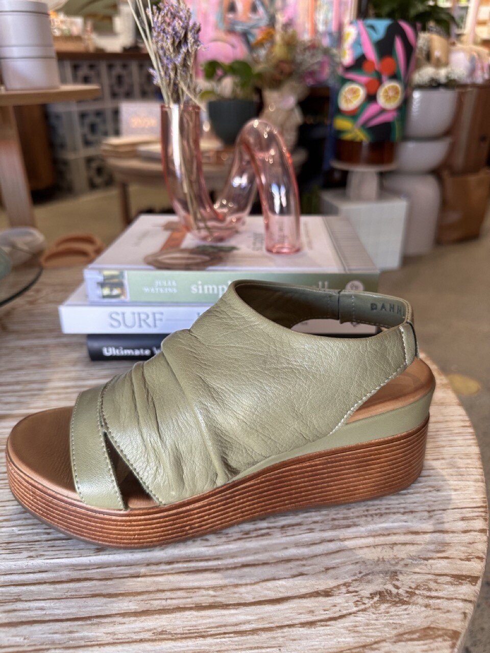 Rilassare Danni Wedge in Scorpion