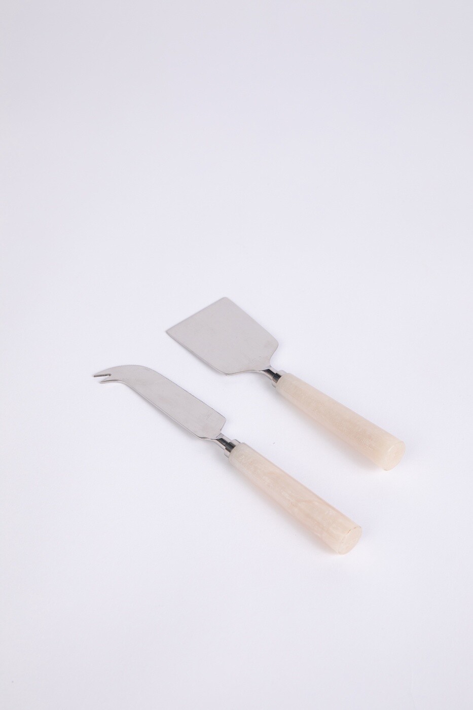 Ivory Resin Cheese Knife Set of 2