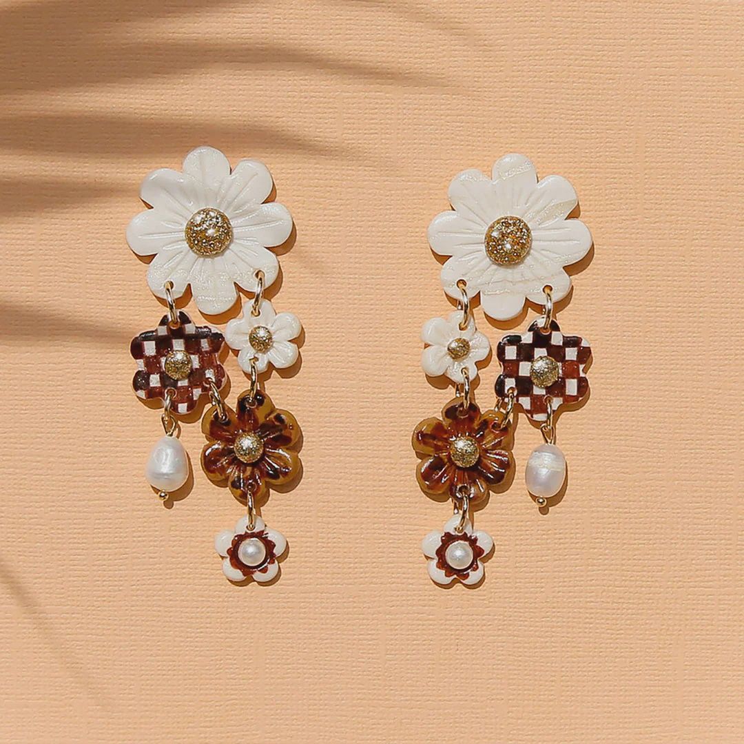 Check Daisy Dangles