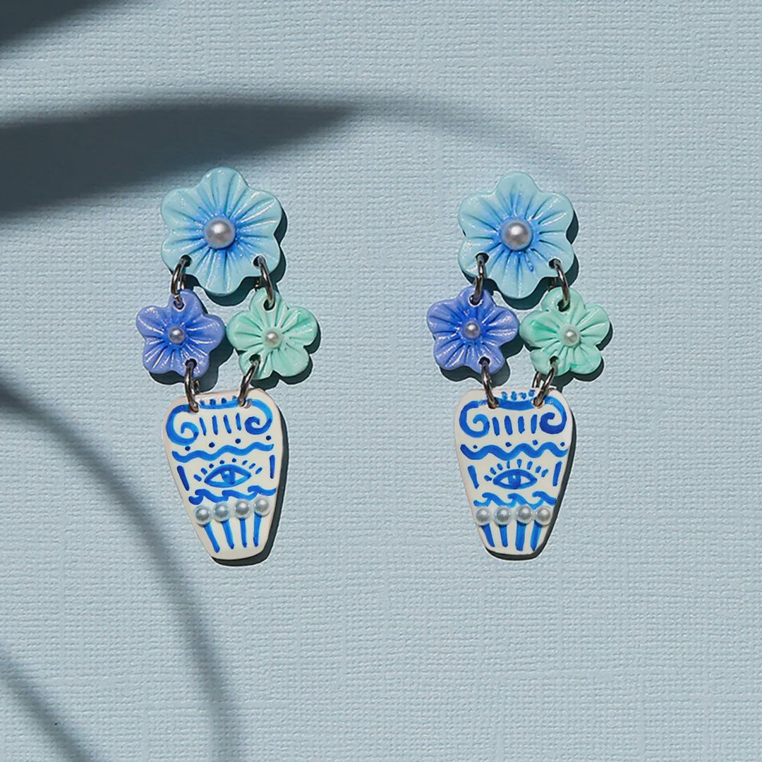 Posy Pearl Earrings