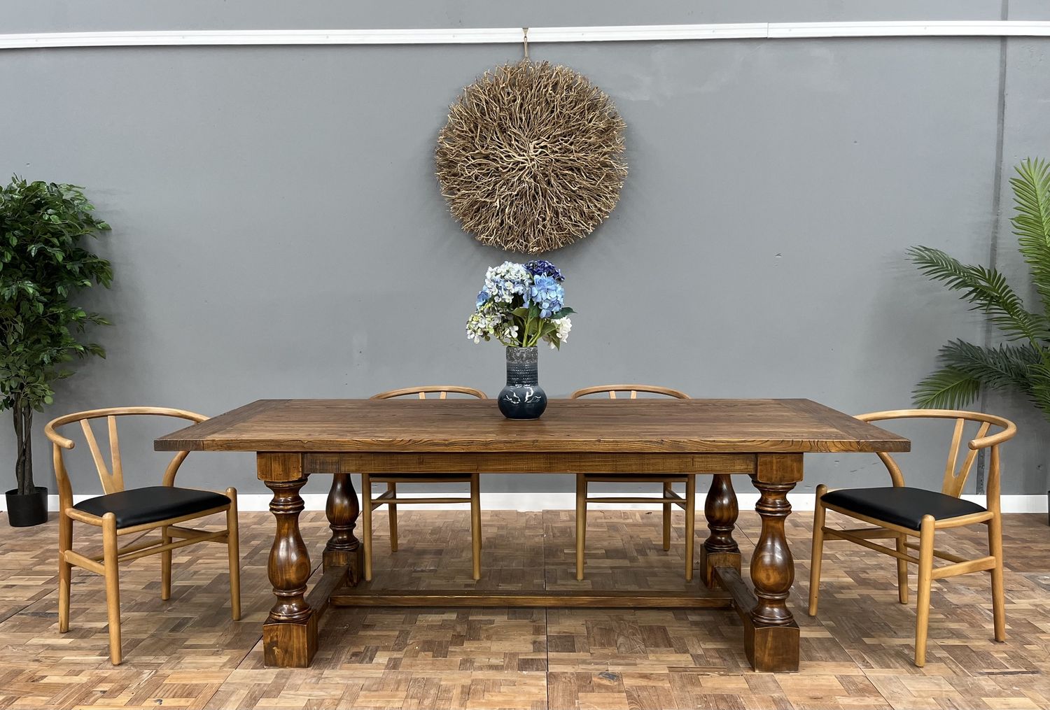 Ordos Dining Table