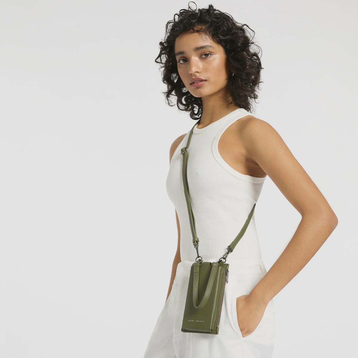 Voyager Shoulder Bag in Khaki