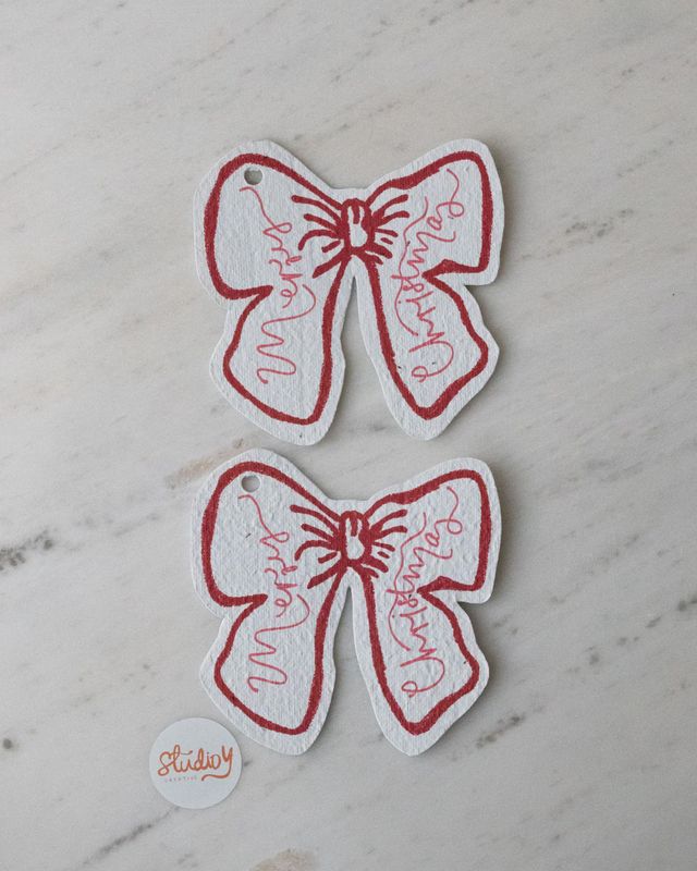 Red Christmas Bow Gift Tags