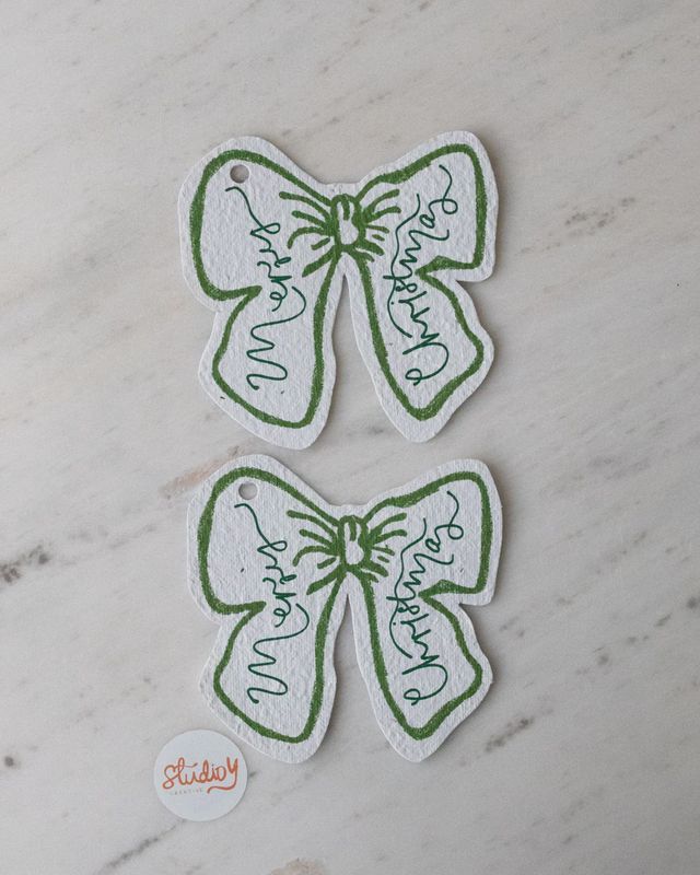 Green Christmas Bow Gift Tags