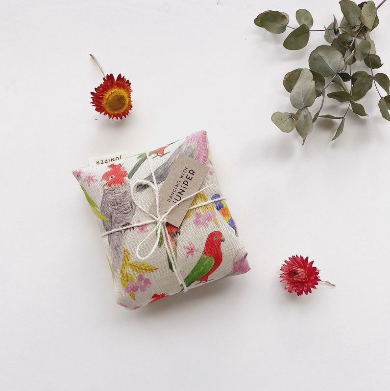 Barry&#39;s Birds Heat Pillow